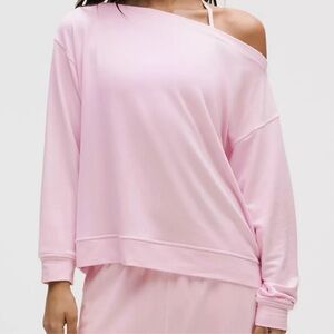 Be calm, oversized, boat, neck, long sleeve size medium